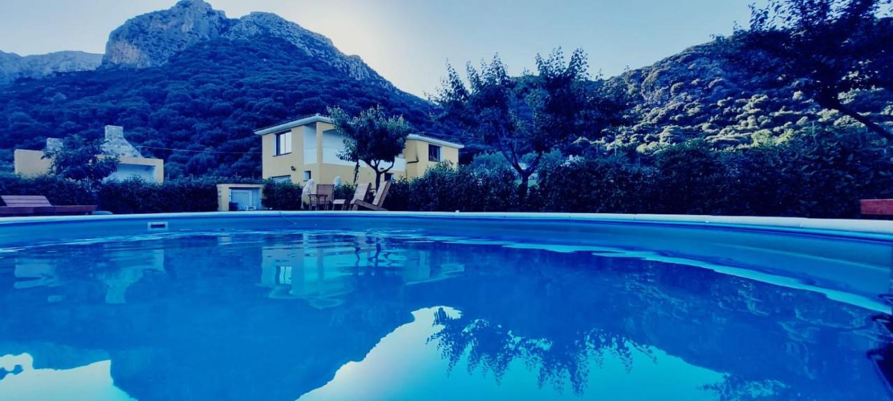シニスコーラ Indipendente Con Piscina Uso Esclusivo Internet Illimitatoヴィラ エクステリア 写真
